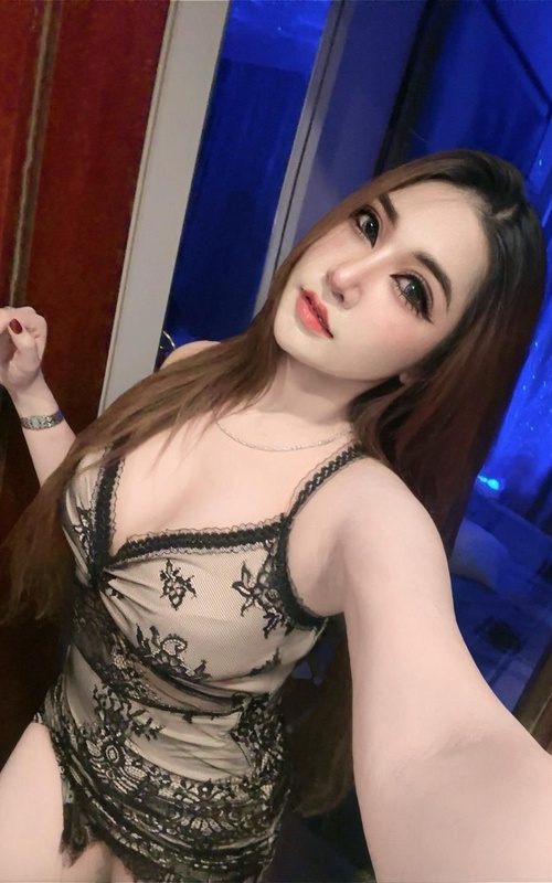 Experience Passion and Elegance with Kiera Flame Tonight